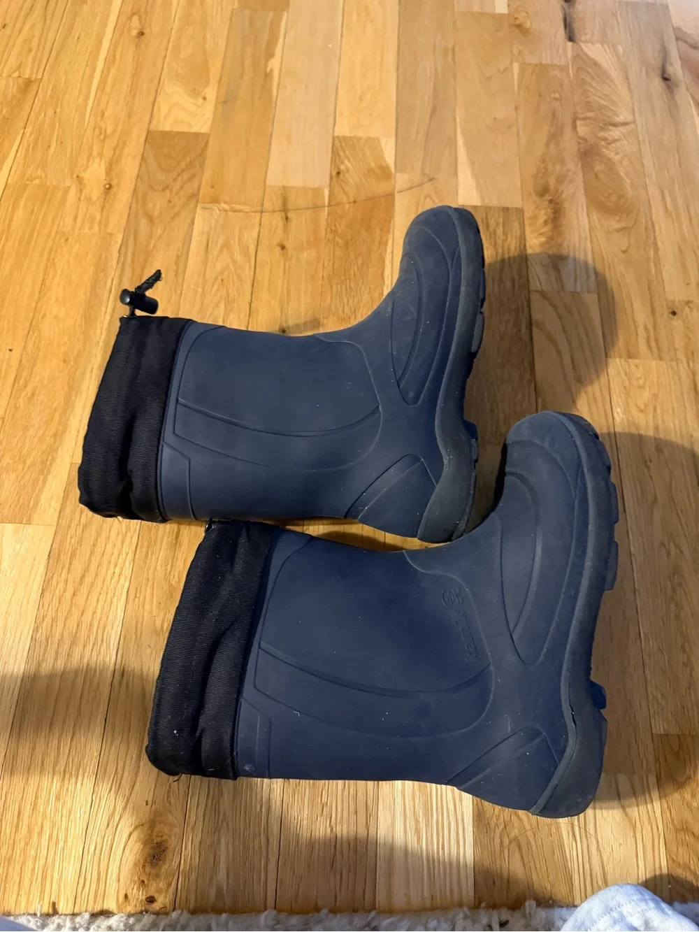 Kami’s Black Waterproof Winter Boots